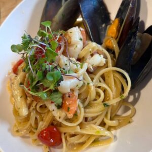 Manolas Deli Bar Bistro