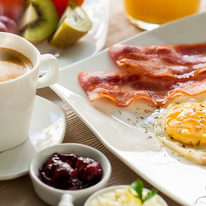 healthy-breakfast-and-coffee-urban-esspreso