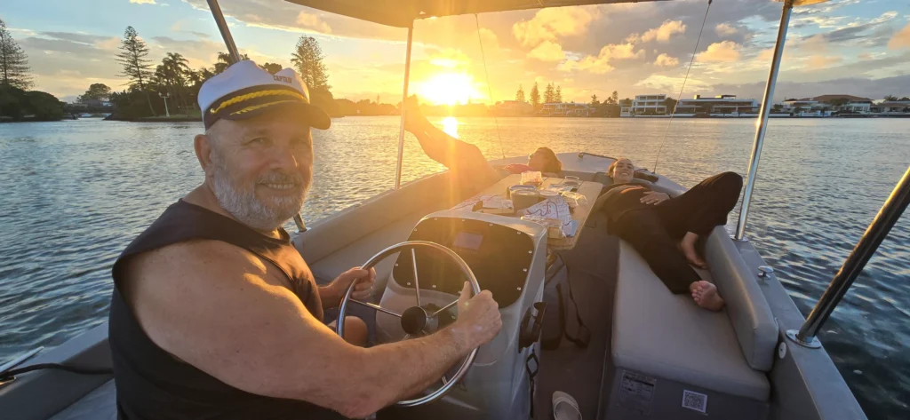 self-drive picnic boat Gold Coast · boat hire no licence Surfers Paradise · things to do Isle of Capri Gold Coast
